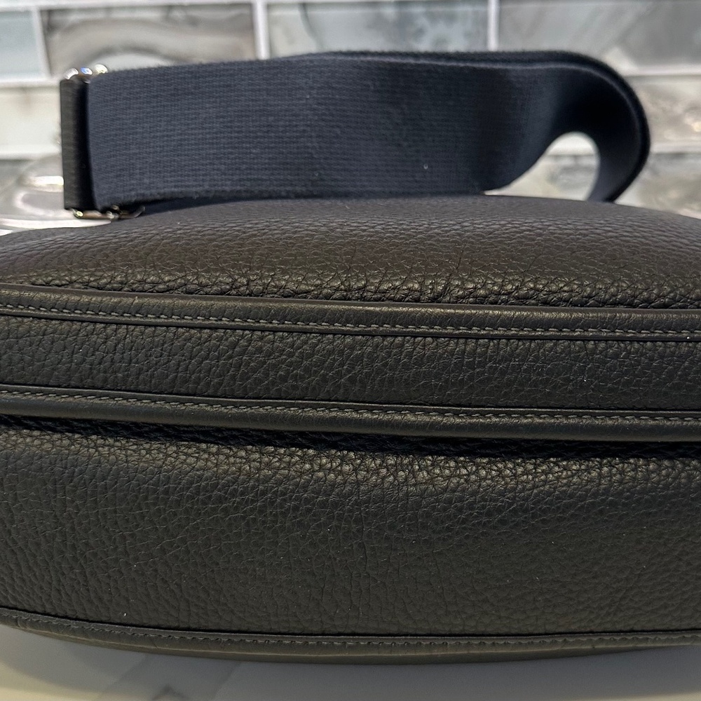 Handbag - Picture 5 of 5